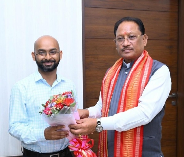 तेंदूपत्ता और महुआ संग्रह से लेकर भारतीय वन सेवा तक का प्रेरक सफर, आईएफएस बनकर रचा नया इतिहास