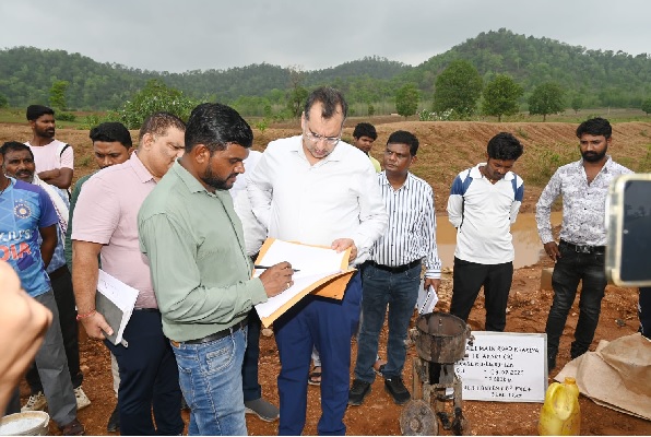 निर्माण मॉनीटरिंग में लापरवाही पर सहायक अभियंता और उप अभियंता को निलंबित करने के निर्देश