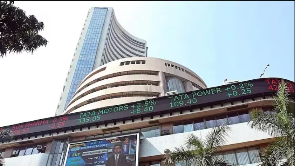 लगातार दूसरे दिन शेयर बाजार में तेजी, सेंसेक्स 374 अंक उछला, निफ्टी 24,600 के पार बंद