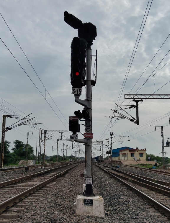रायपुर रेल मंडल में आधुनिक सिग्नलिंग प्रणाली का विस्तार, भाटापारा–हथबंद सेक्शन में भी शुरू