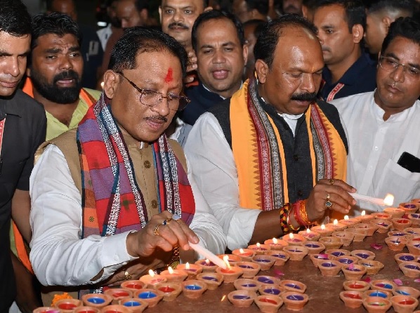 सुशासन और संकल्प का संदेश : प्रदेश में 1.50 करोड़ से अधिक ‘आशीर्वाद के दीये’ प्रज्ज्वलित